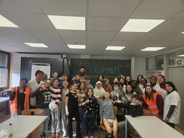 Die Klasse 5a erlebt den Pflegeberuf hautnah